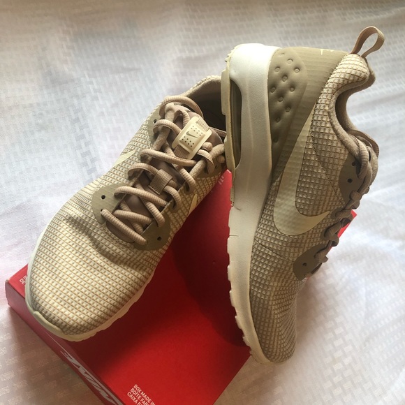 Nike Air Max Motion LW SE - Picture 3 of 8